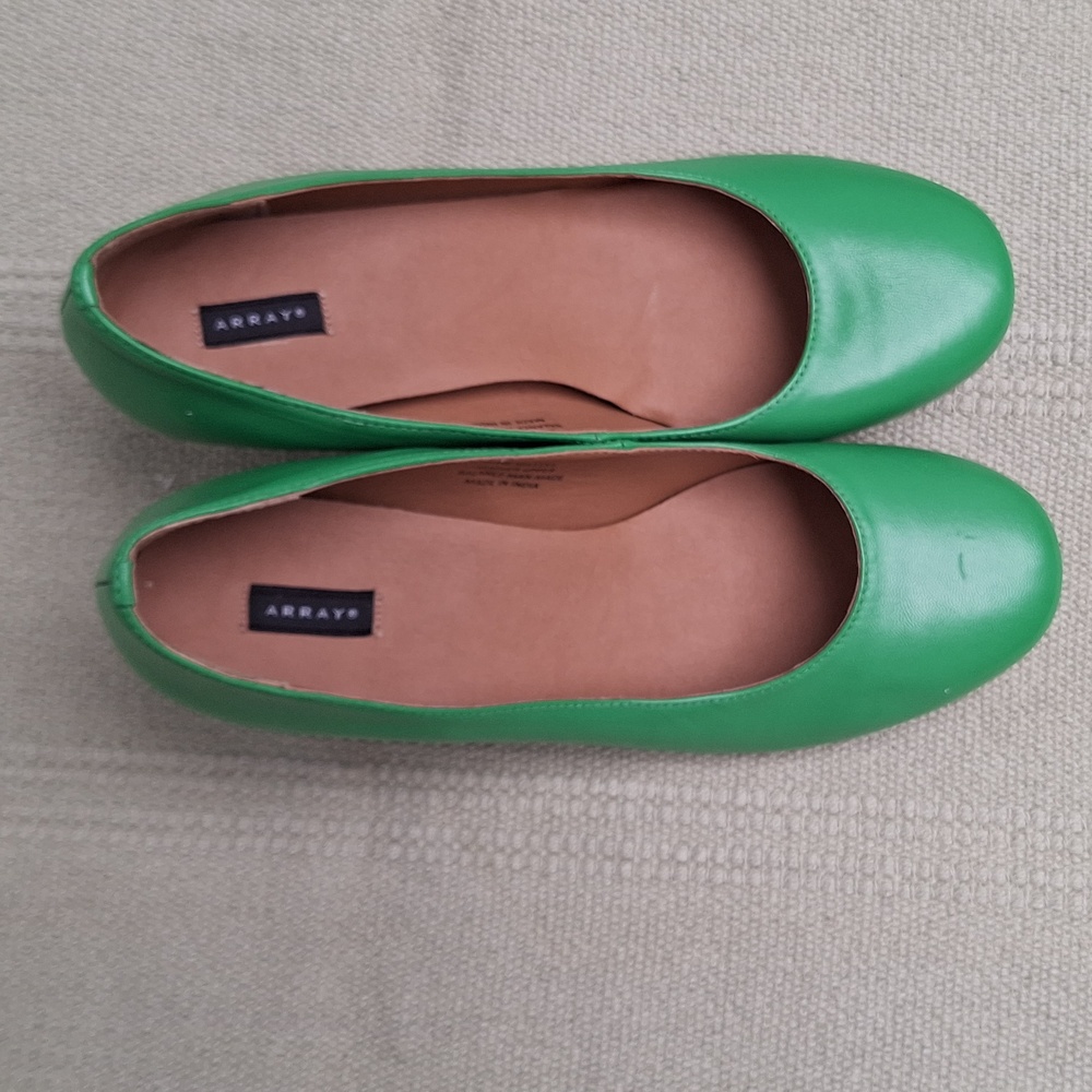 Array Flatter green pump, size 8.5